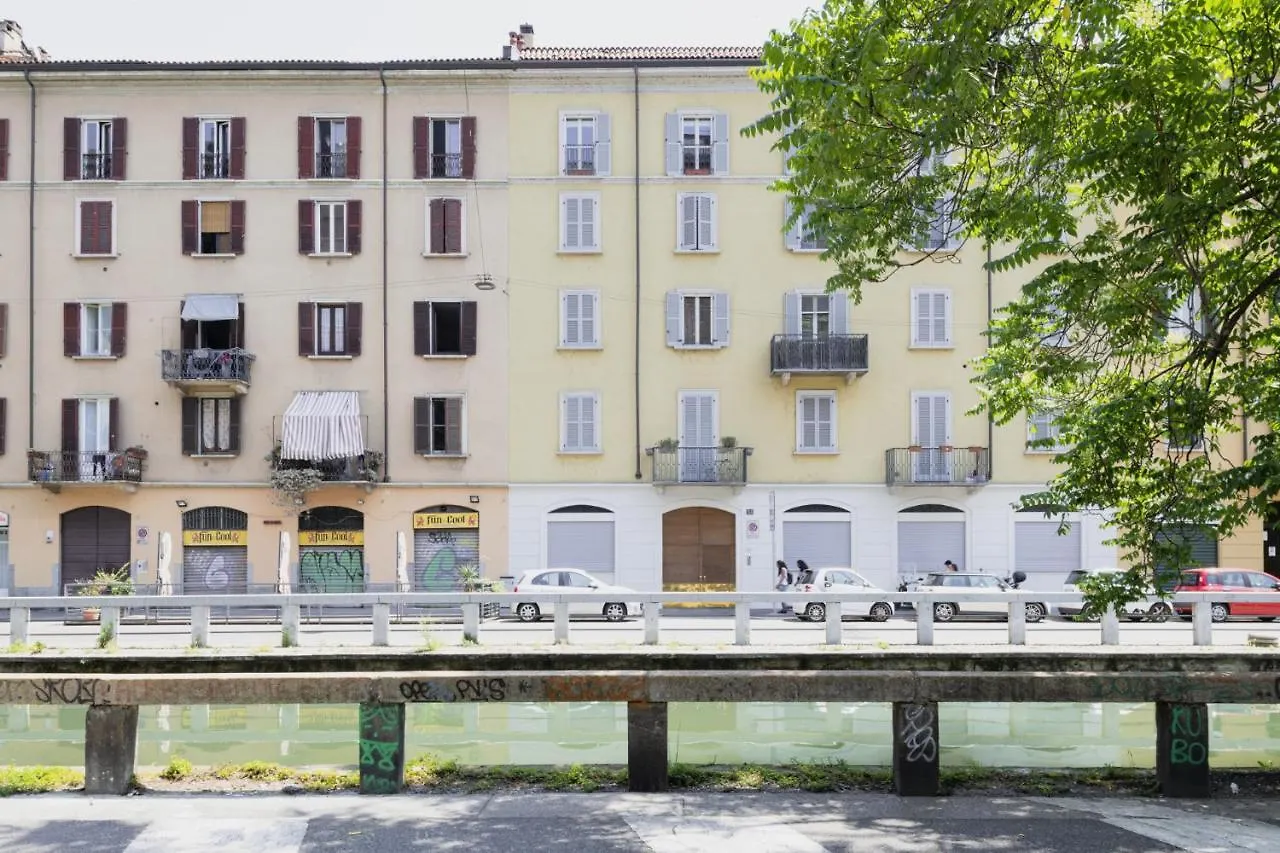 Easylife - Romantico Appartamento Sui Navigli Milan 0*,  Italy